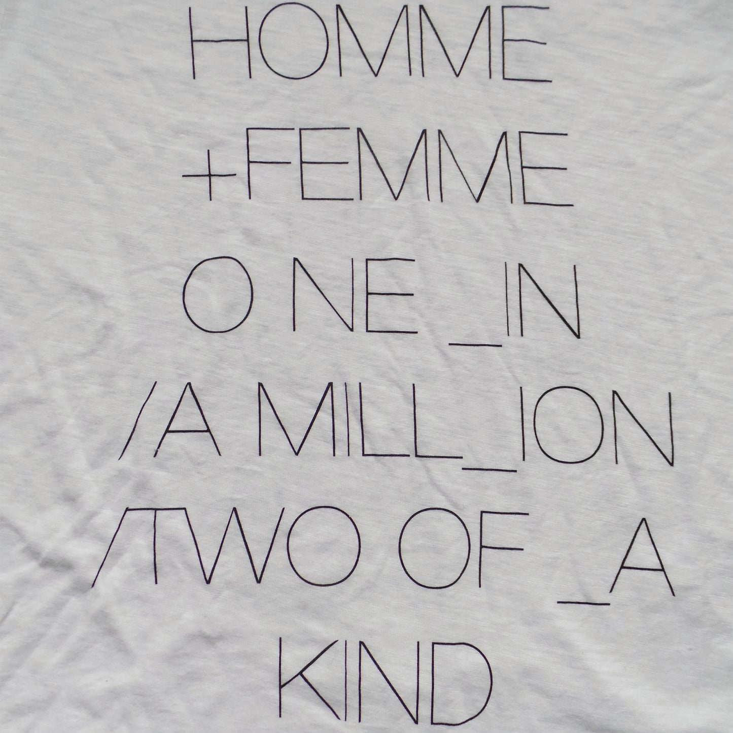 "INVERSE" HOMME + FEMME SIMPLE TEXT TEE